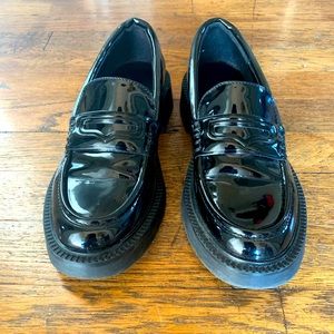 Zara Black Flat Loafers Sz 35